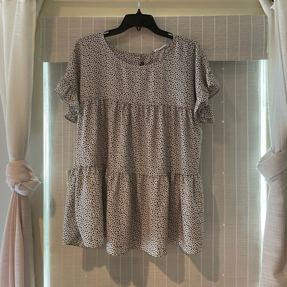 NEW Babydoll Black & White Long Blouse Size Large